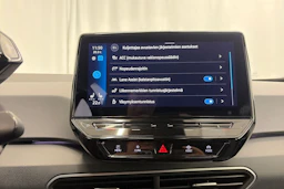 Valkoinen Volkswagen ID.3 2021 kuva 19.