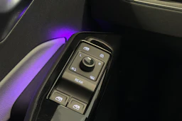 valkoinen Volkswagen ID.3 2021 kuva 17.