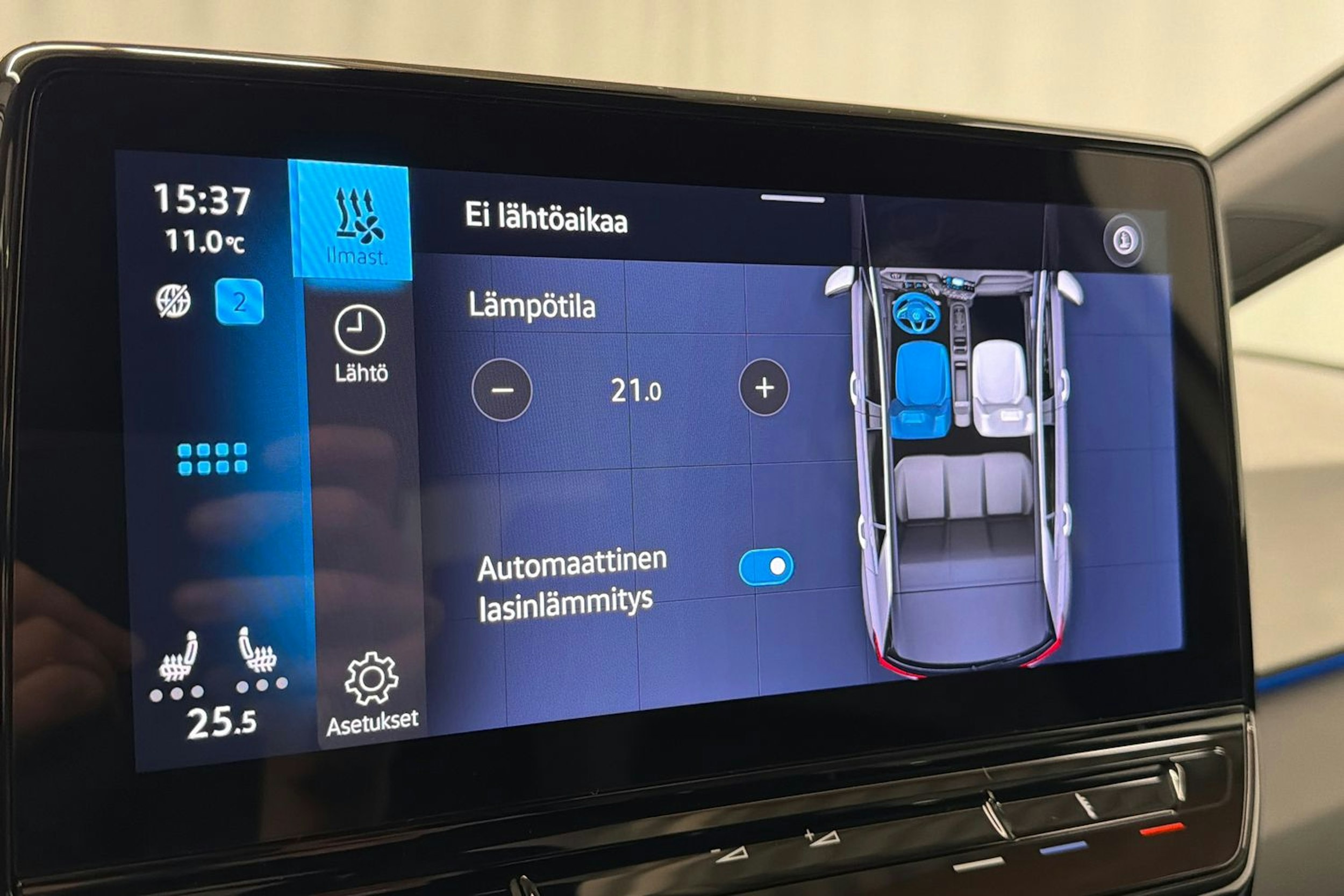 valkoinen Volkswagen ID.3 2021 kuva 22.