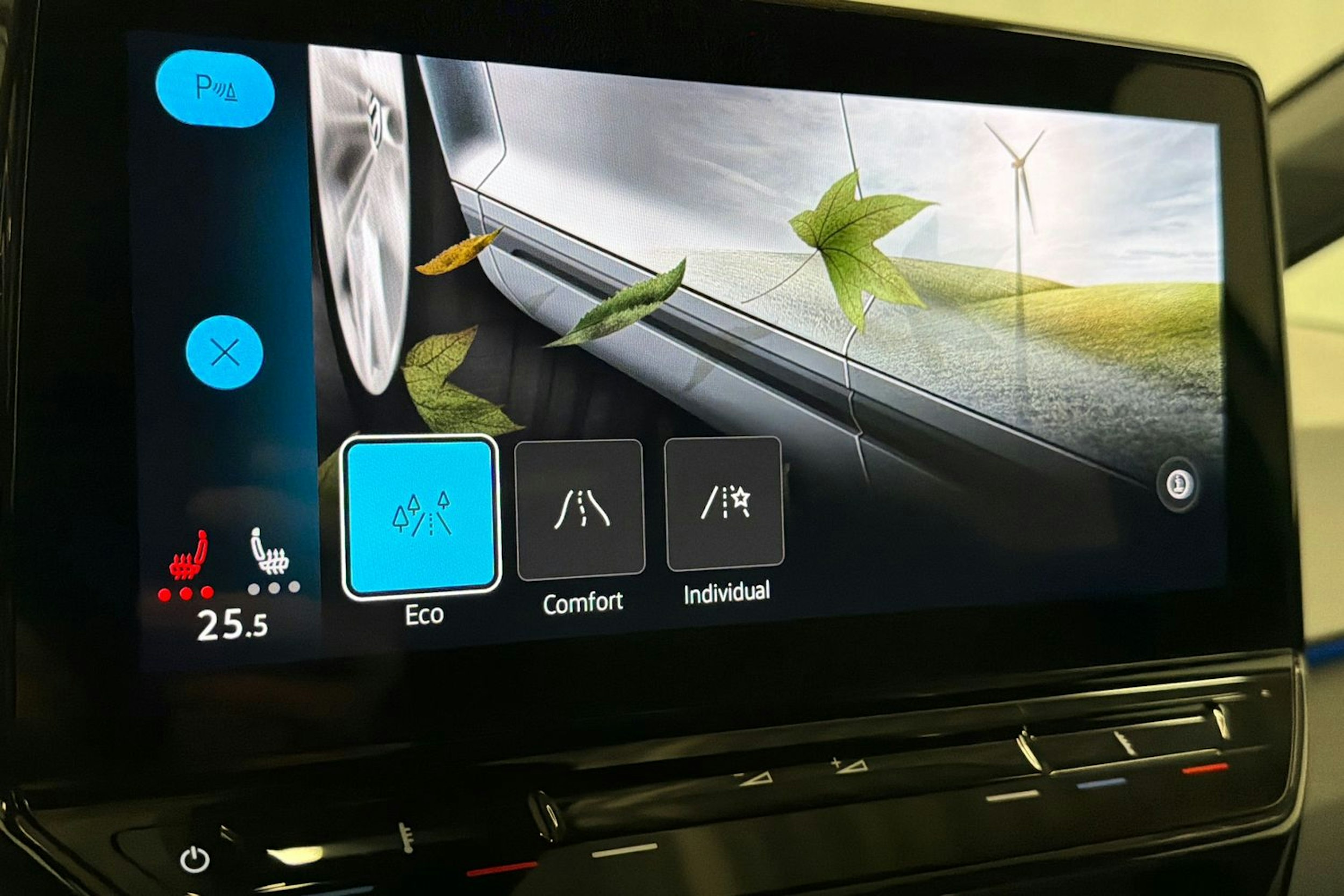 valkoinen Volkswagen ID.3 2021 kuva 26.