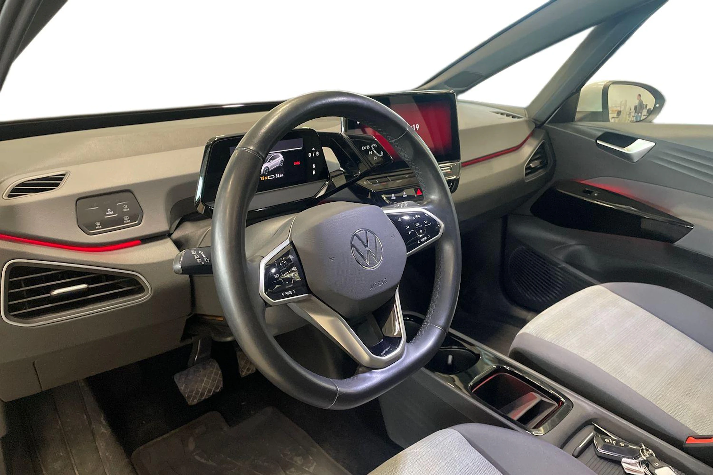 met. valkoinen Volkswagen ID.3 2021 kuva 6.