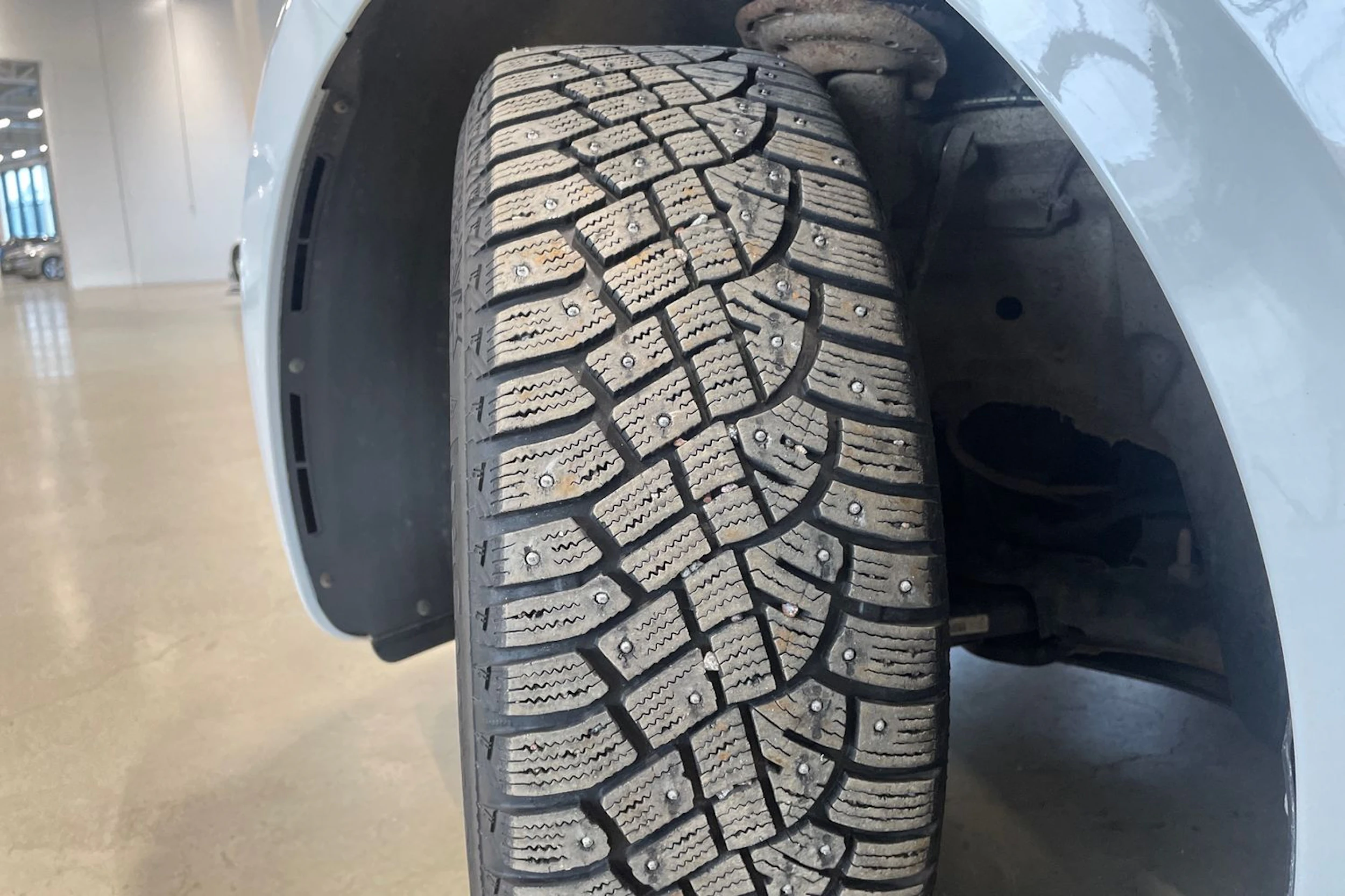 met. valkoinen Volkswagen ID.3 2021 kuva 10.