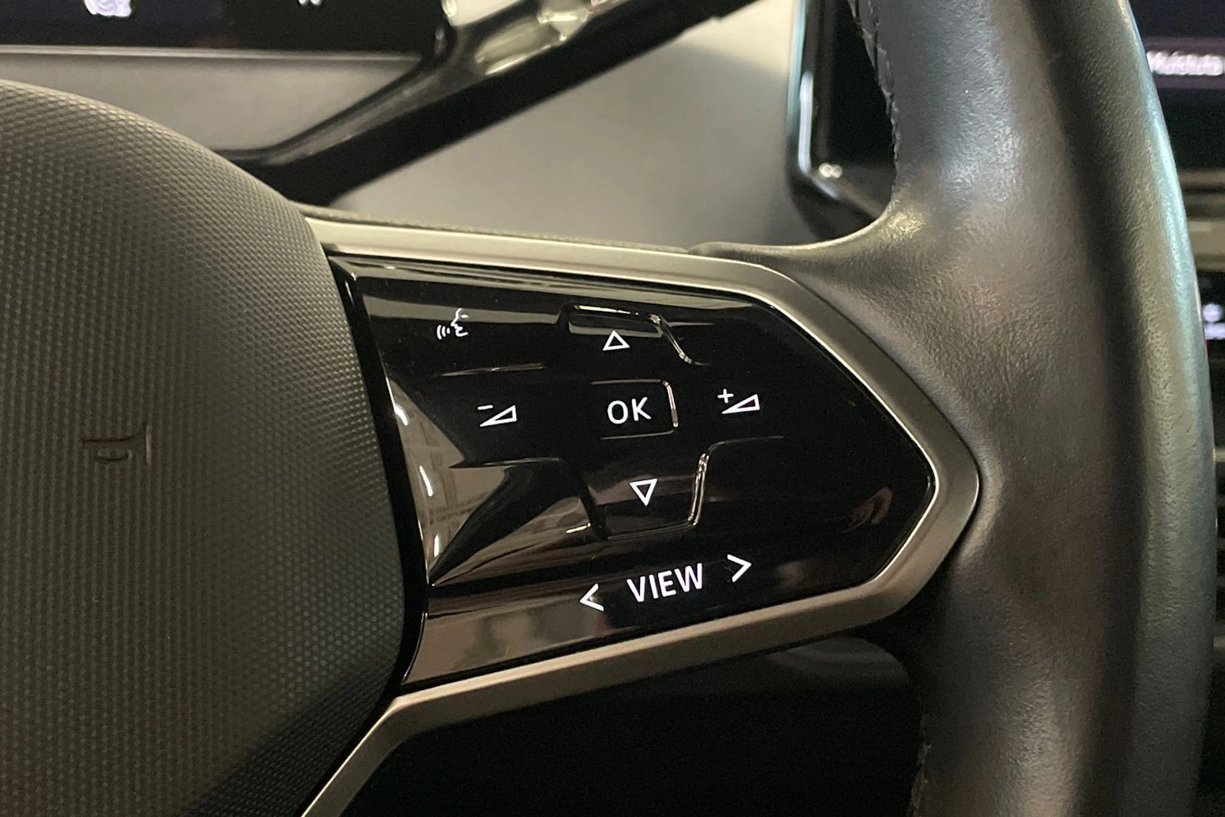 met. valkoinen Volkswagen ID.3 2021 kuva 12.