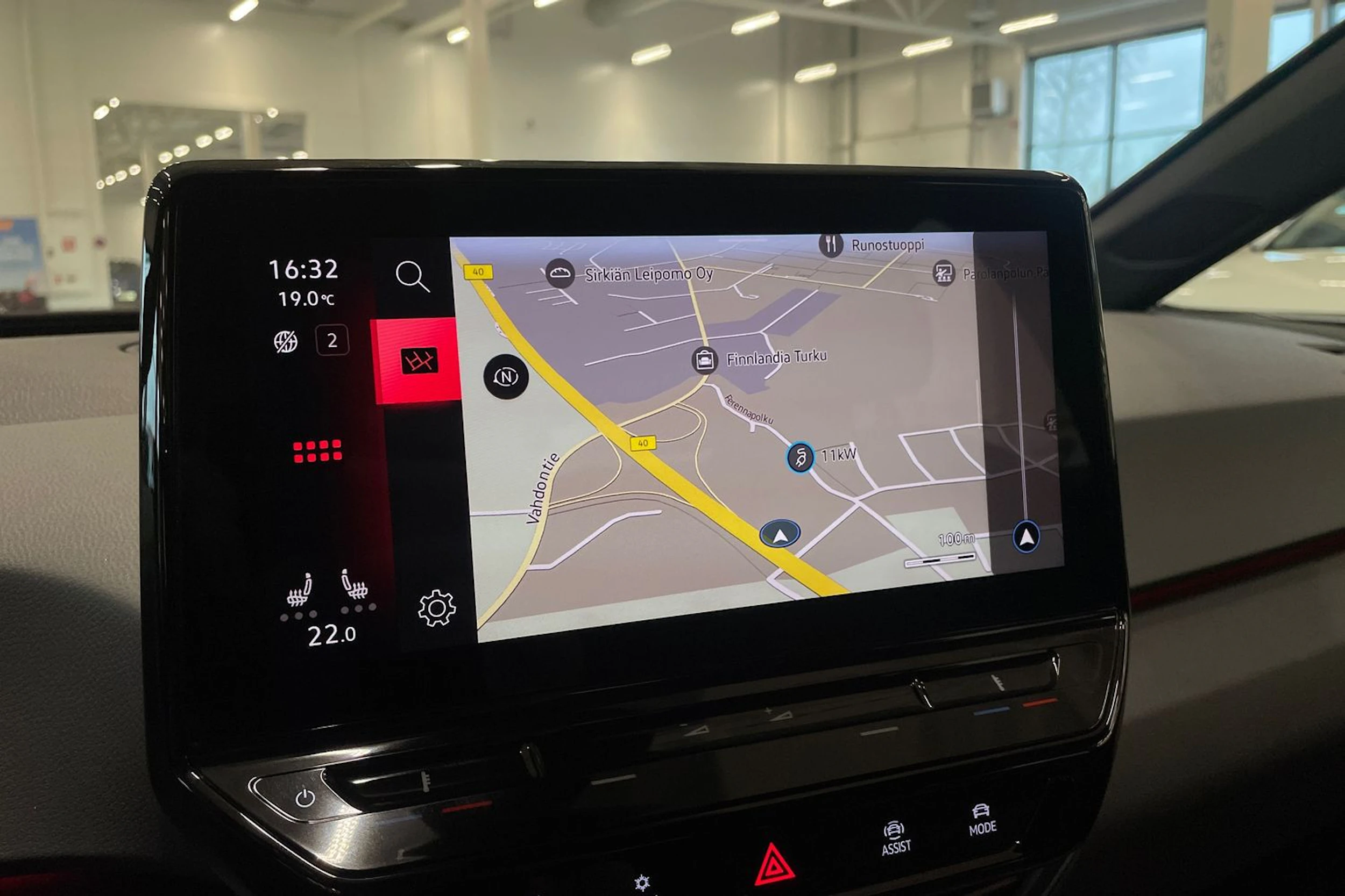 met. valkoinen Volkswagen ID.3 2021 kuva 17.