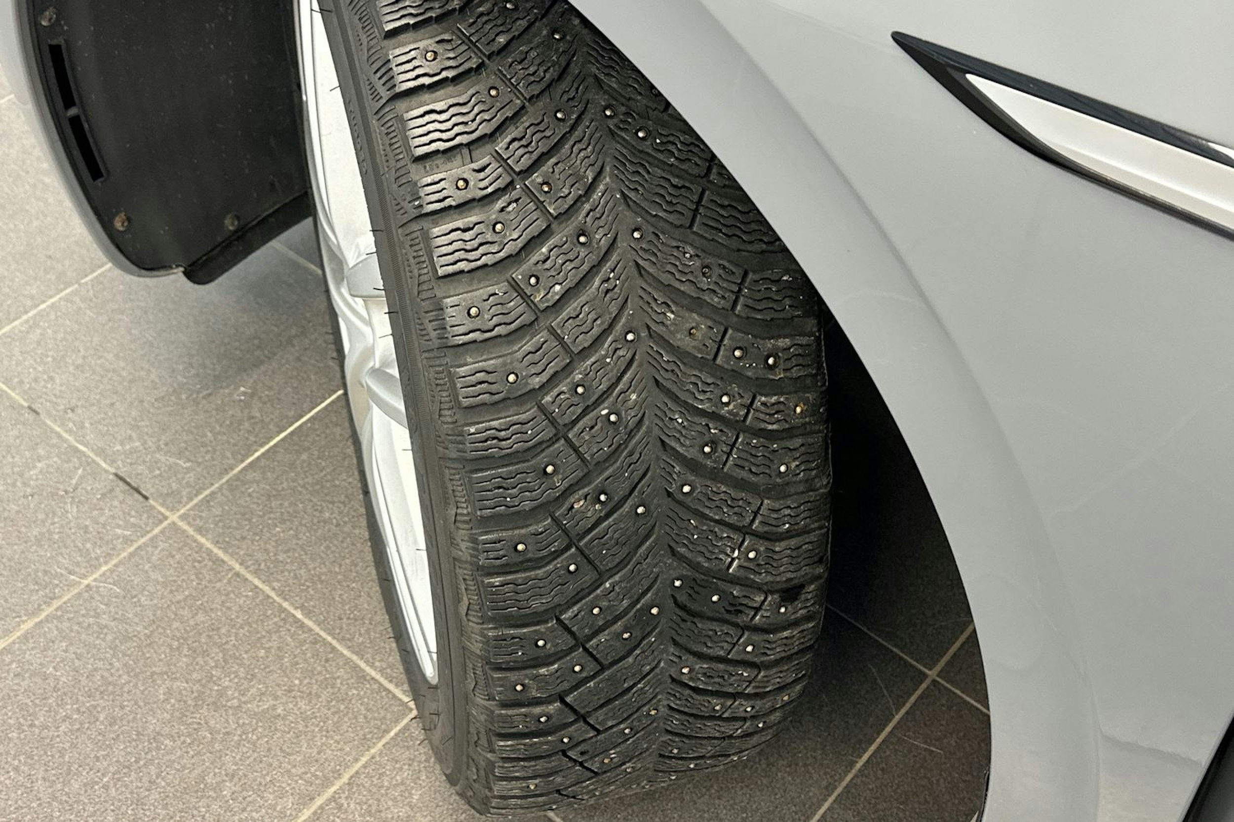 harmaa Volkswagen ID.3 2021 kuva 13.