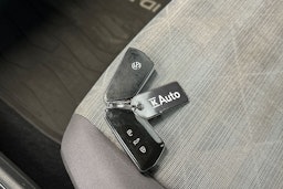 harmaa Volkswagen ID.3 2021 kuva 28.