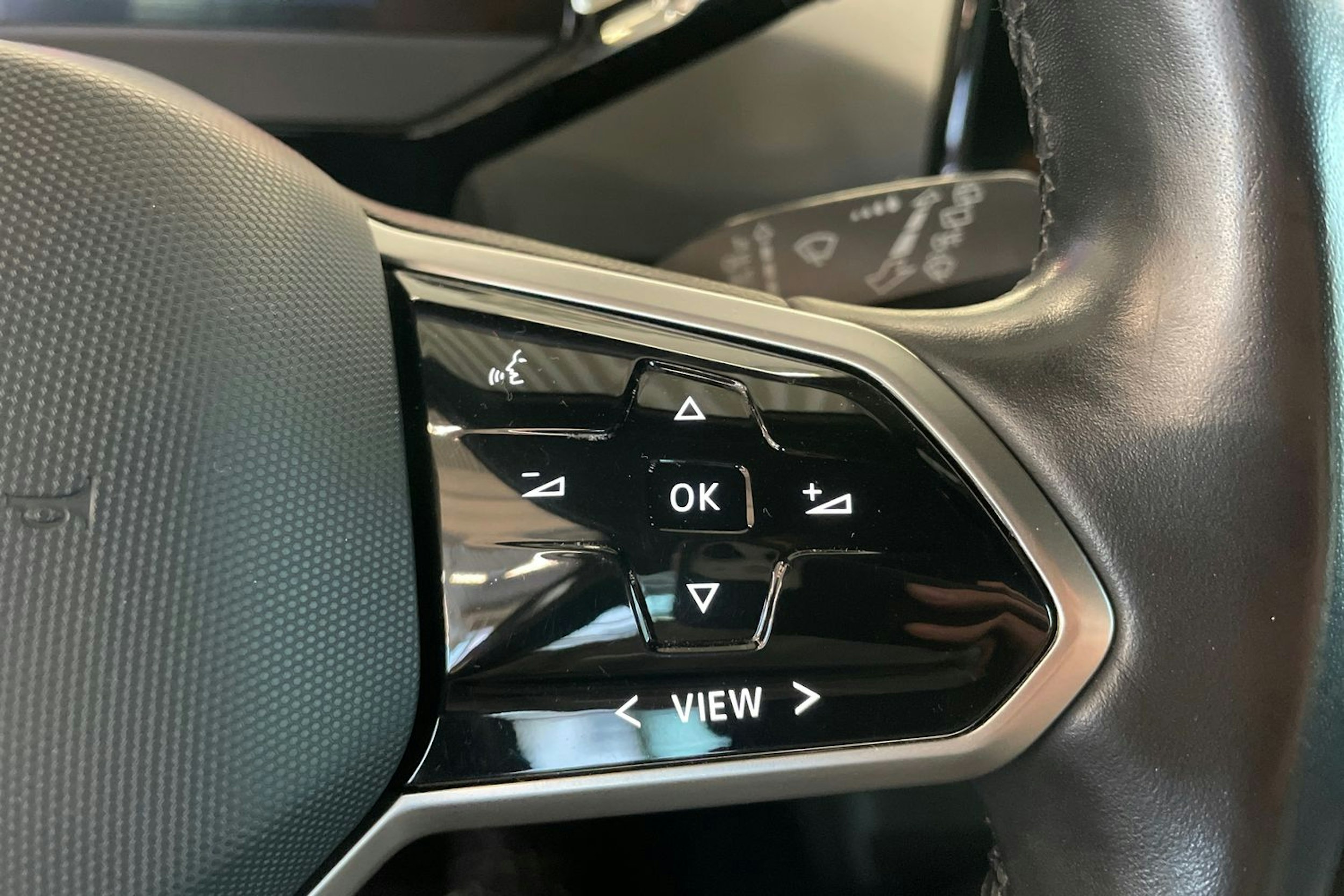 Harmaa Volkswagen ID.3 2021 kuva 16.