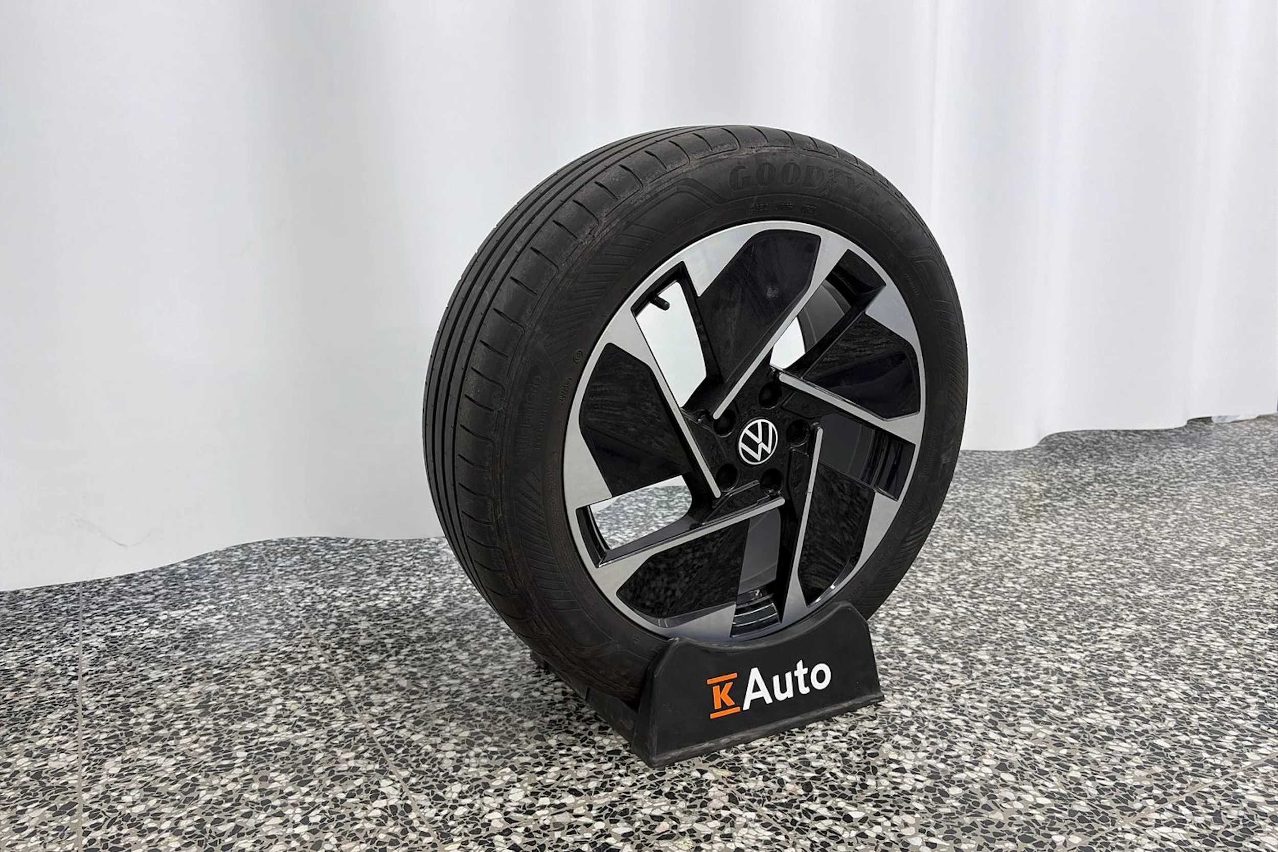 Sininen Volkswagen ID.3 2021 kuva 13.