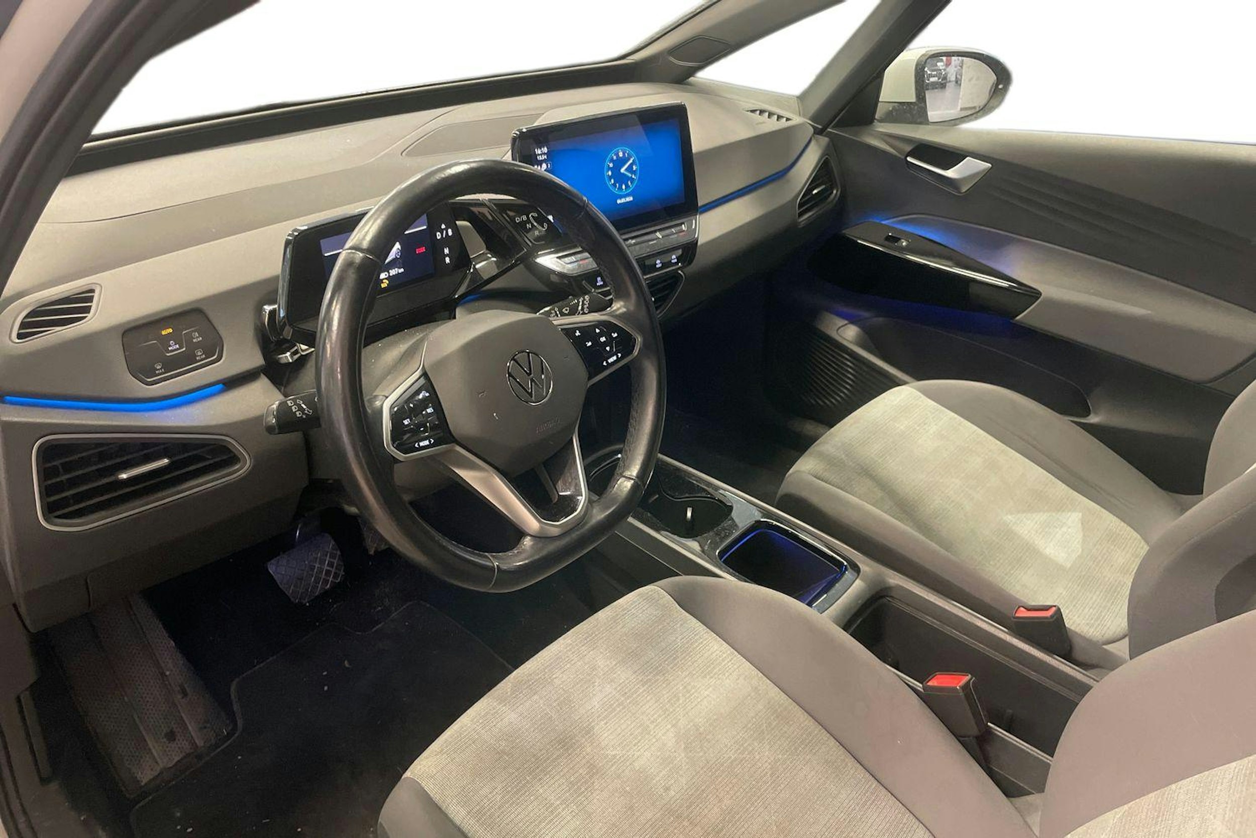 valkoinen Volkswagen ID.3 2021 kuva 3.