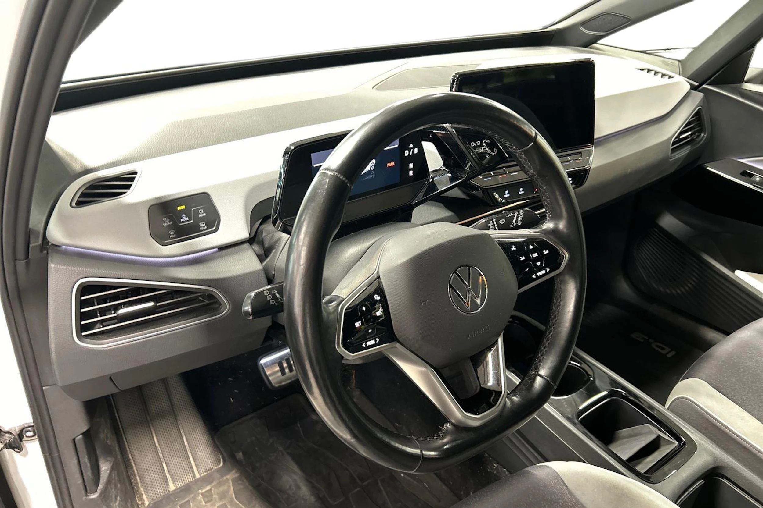 valkoinen Volkswagen ID.3 2021 kuva 3.