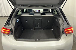 valkoinen Volkswagen ID.3 2021 kuva 12.