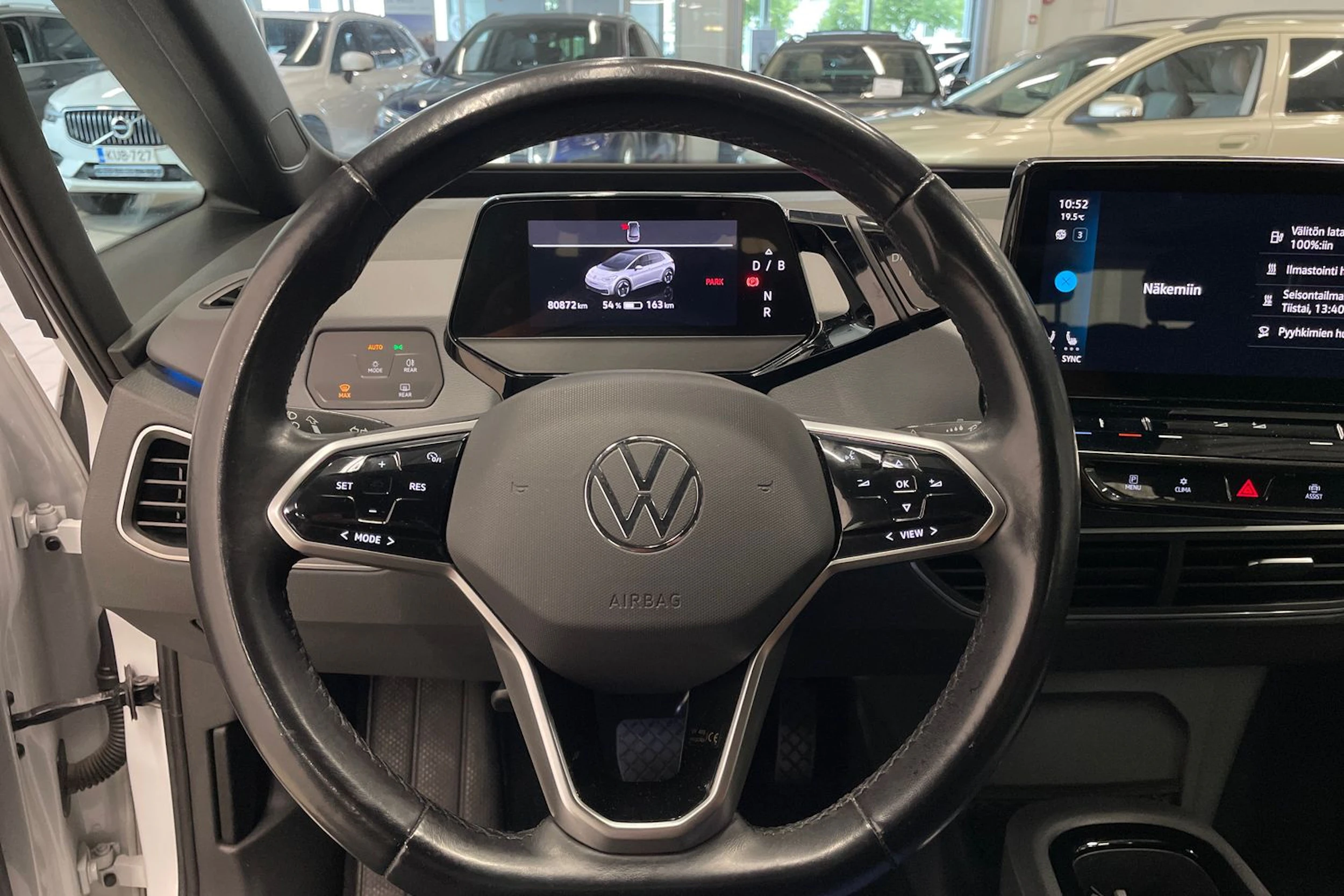 Valkoinen Volkswagen ID.3 2021 kuva 11.