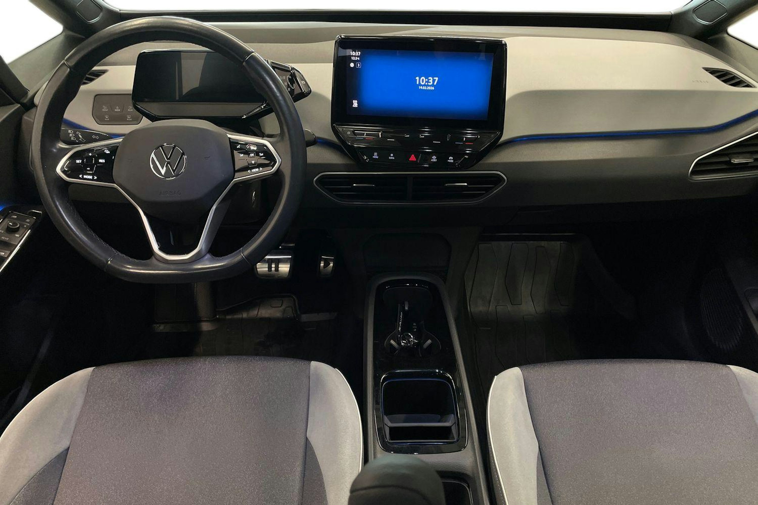 Harmaa Volkswagen ID.3 2021 kuva 9.