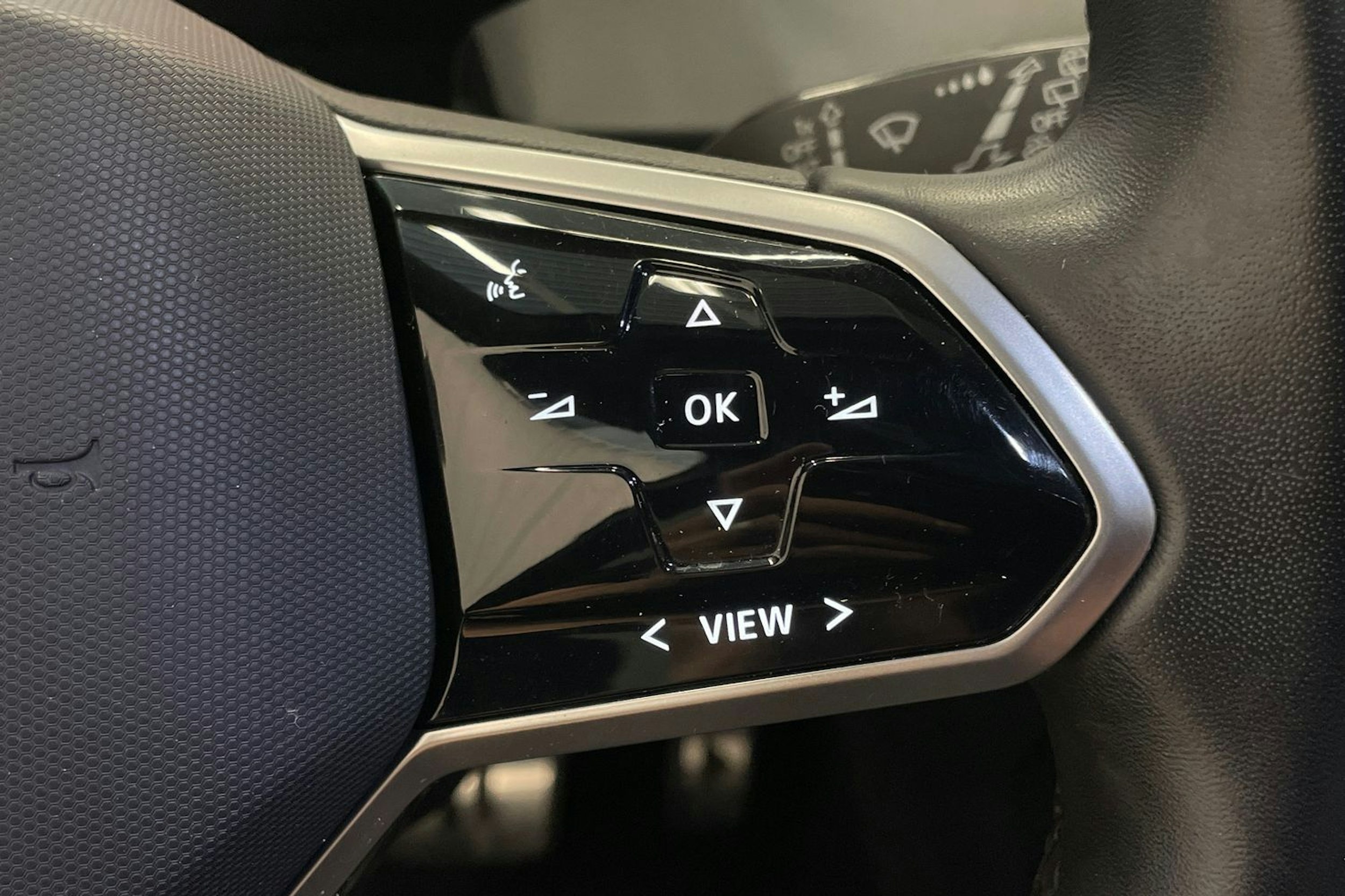 Harmaa Volkswagen ID.3 2021 kuva 17.