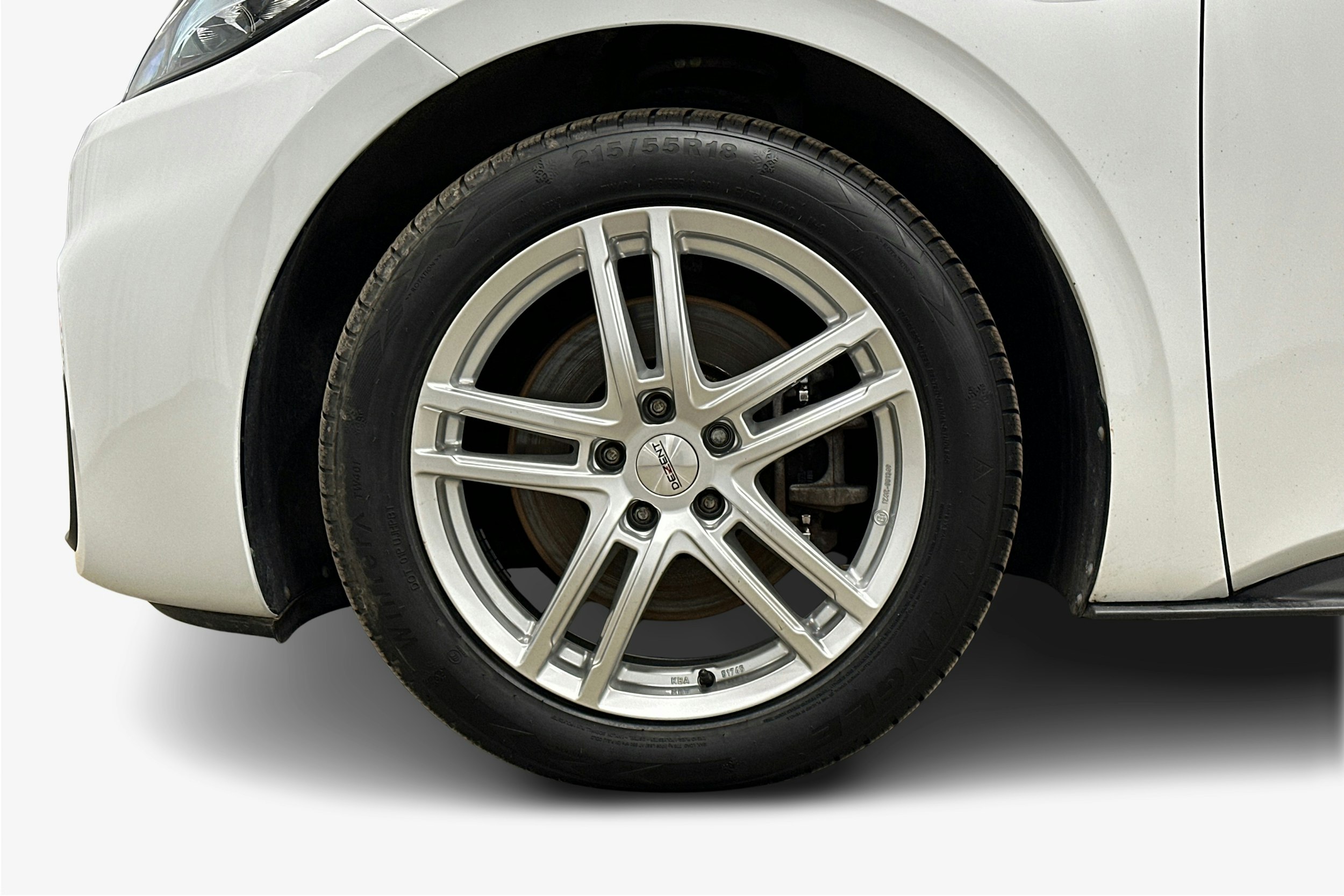 valkoinen Volkswagen ID.3 2022 kuva 11.