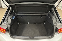 valkoinen Volkswagen ID.3 2022 kuva 14.