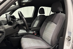 valkoinen Volkswagen ID.3 2022 kuva 15.