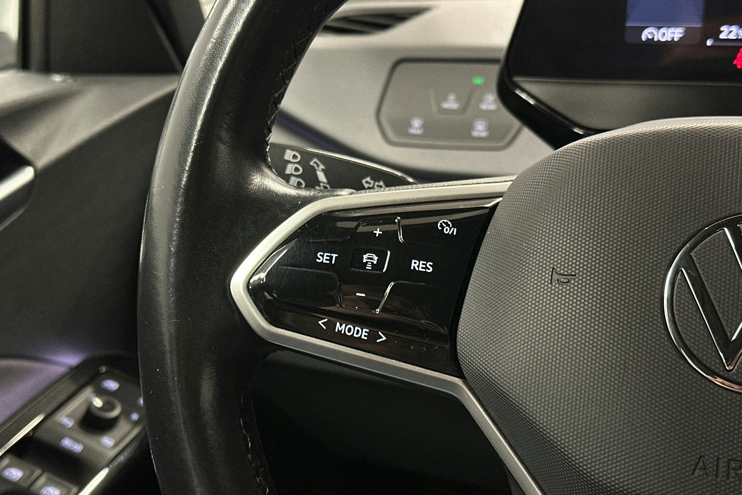 valkoinen Volkswagen ID.3 2022 kuva 17.