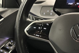 valkoinen Volkswagen ID.3 2022 kuva 17.