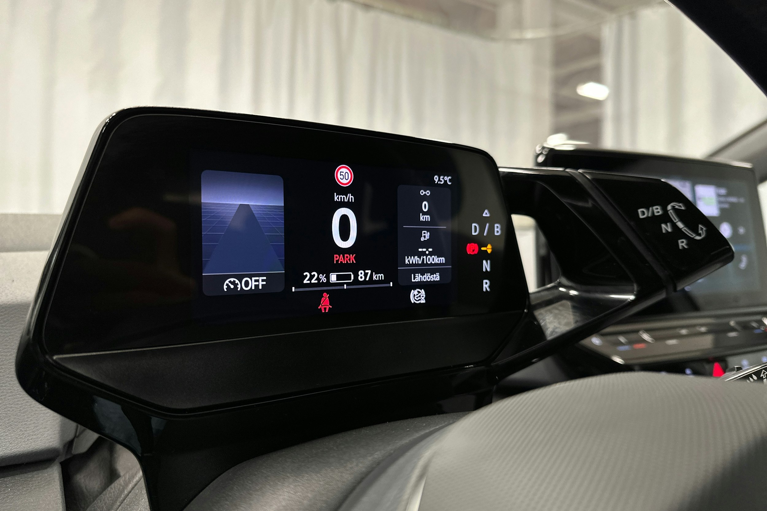 valkoinen Volkswagen ID.3 2022 kuva 19.