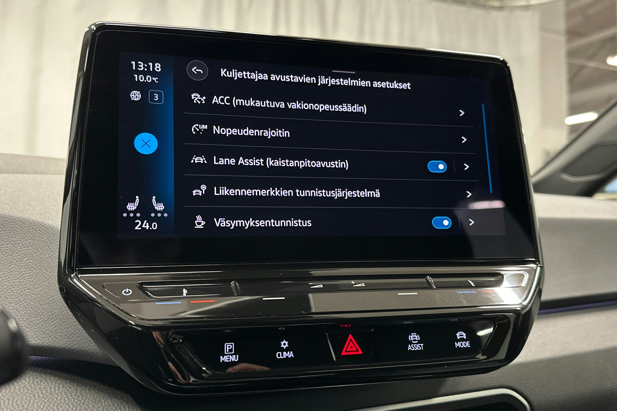 valkoinen Volkswagen ID.3 2022 kuva 24.