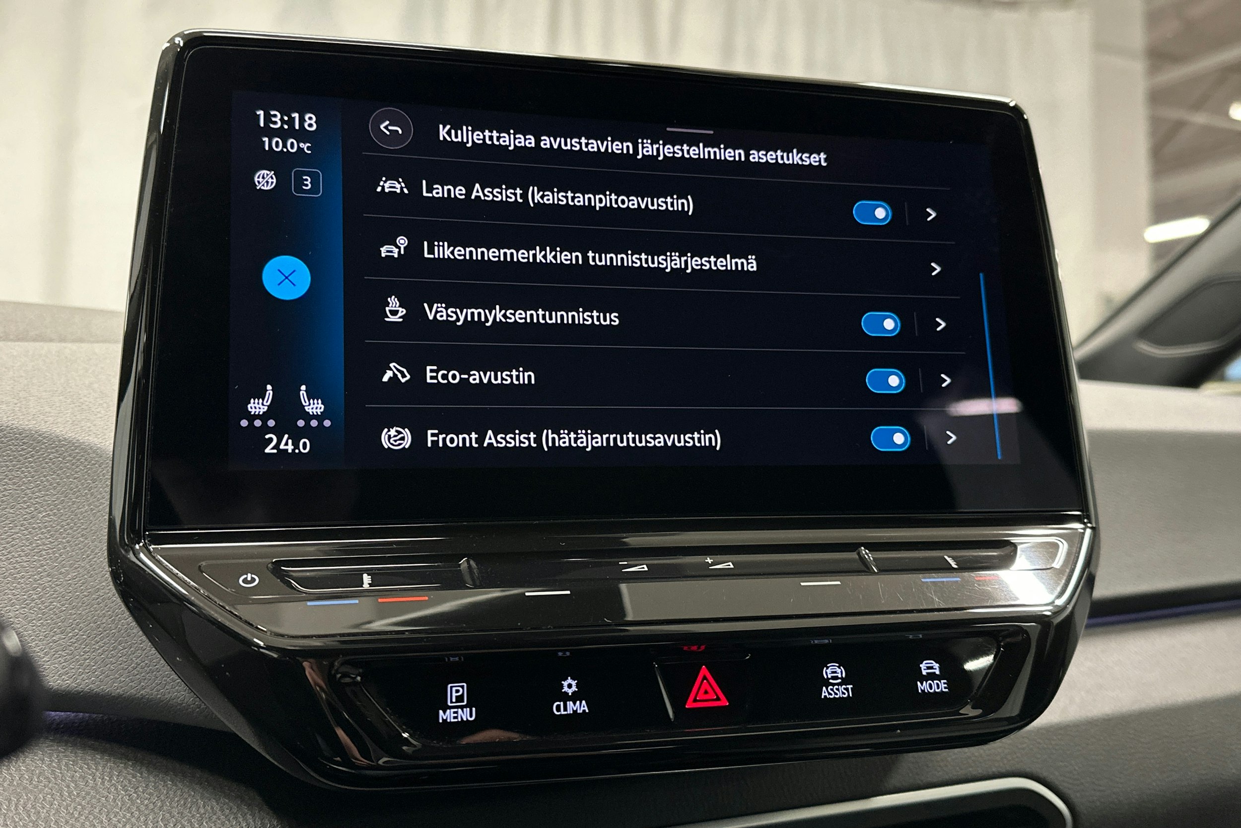 valkoinen Volkswagen ID.3 2022 kuva 25.