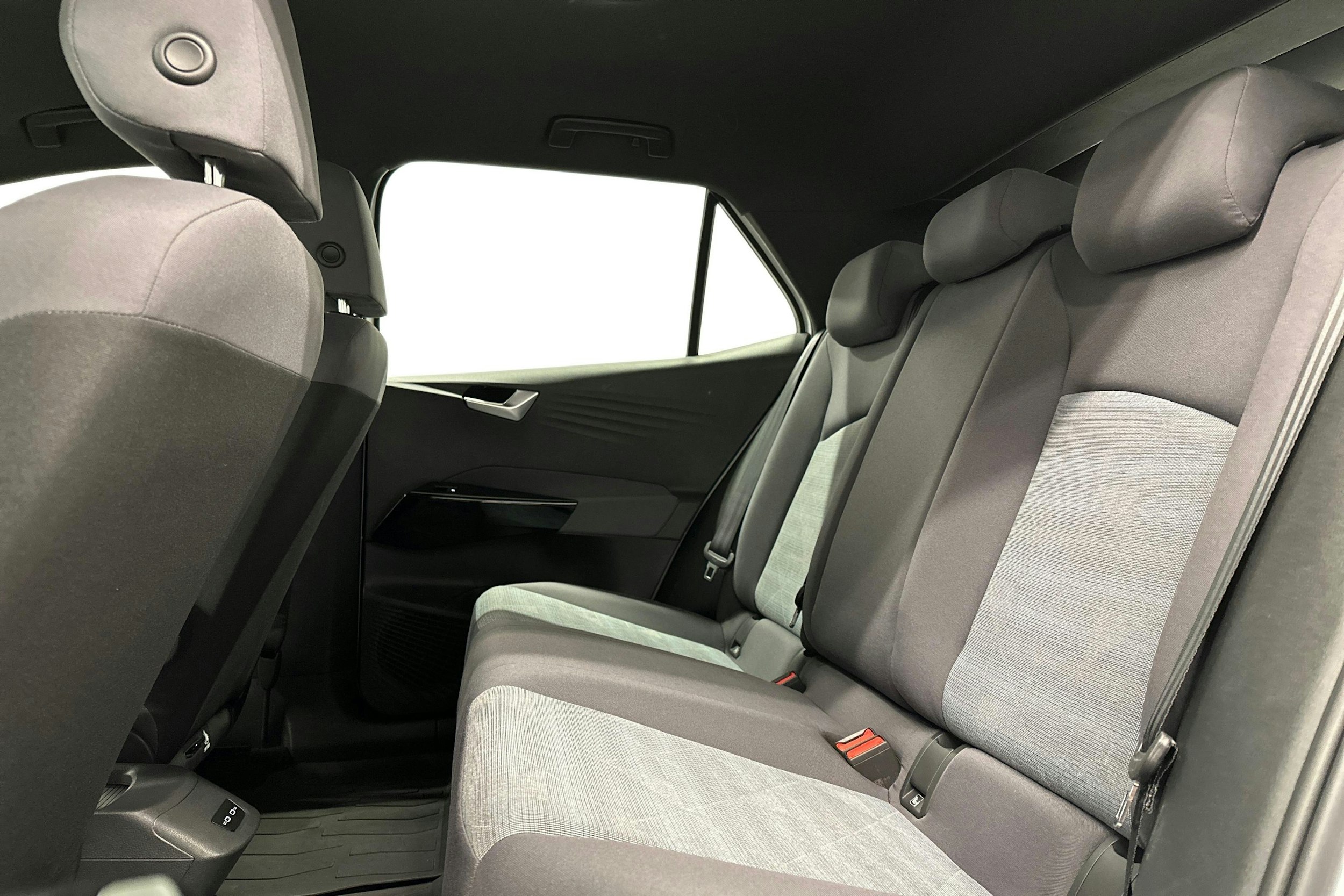 valkoinen Volkswagen ID.3 2022 kuva 8.