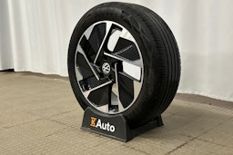 valkoinen Volkswagen ID.3 2022 kuva 10.