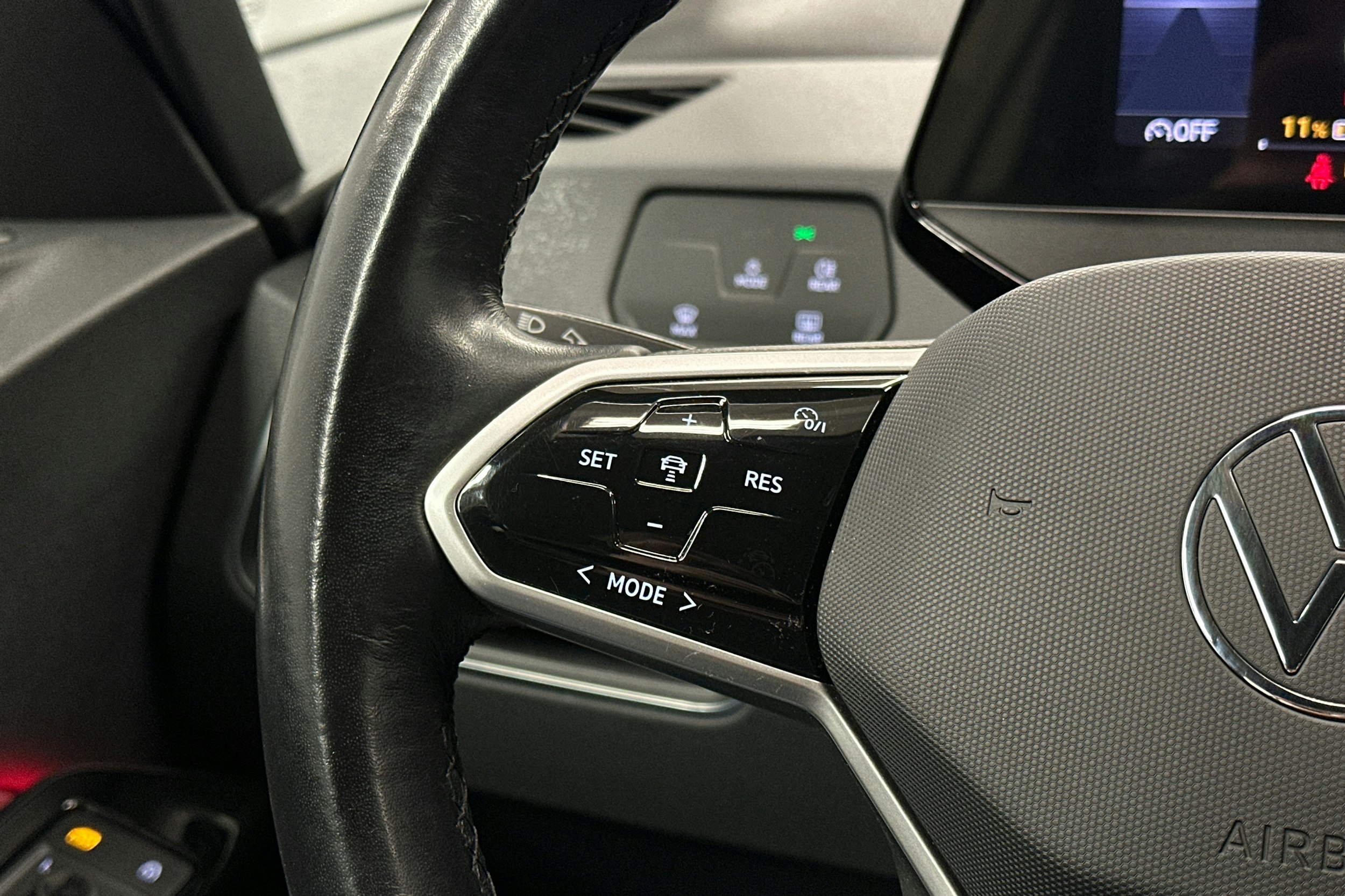 valkoinen Volkswagen ID.3 2022 kuva 14.