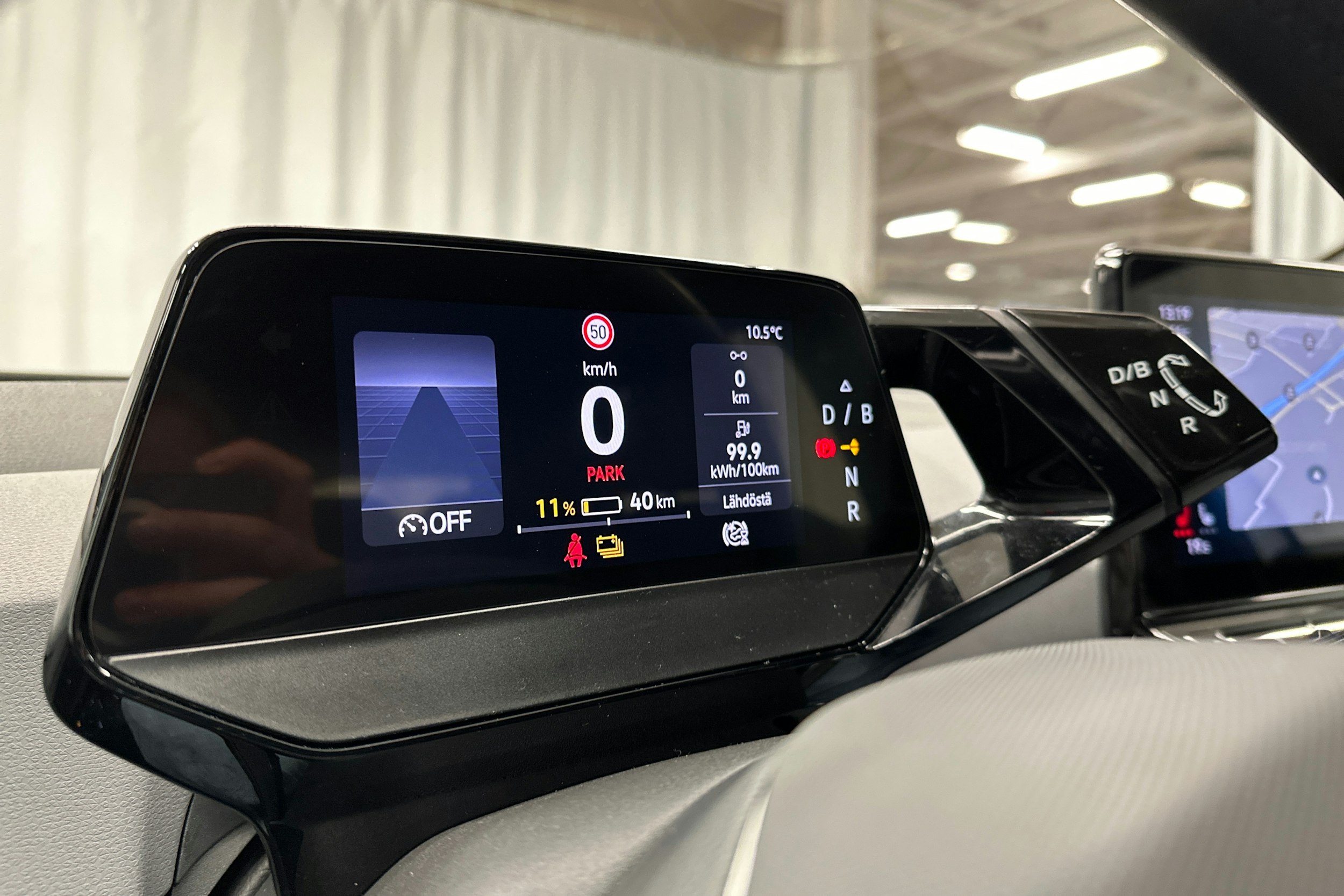 valkoinen Volkswagen ID.3 2022 kuva 16.