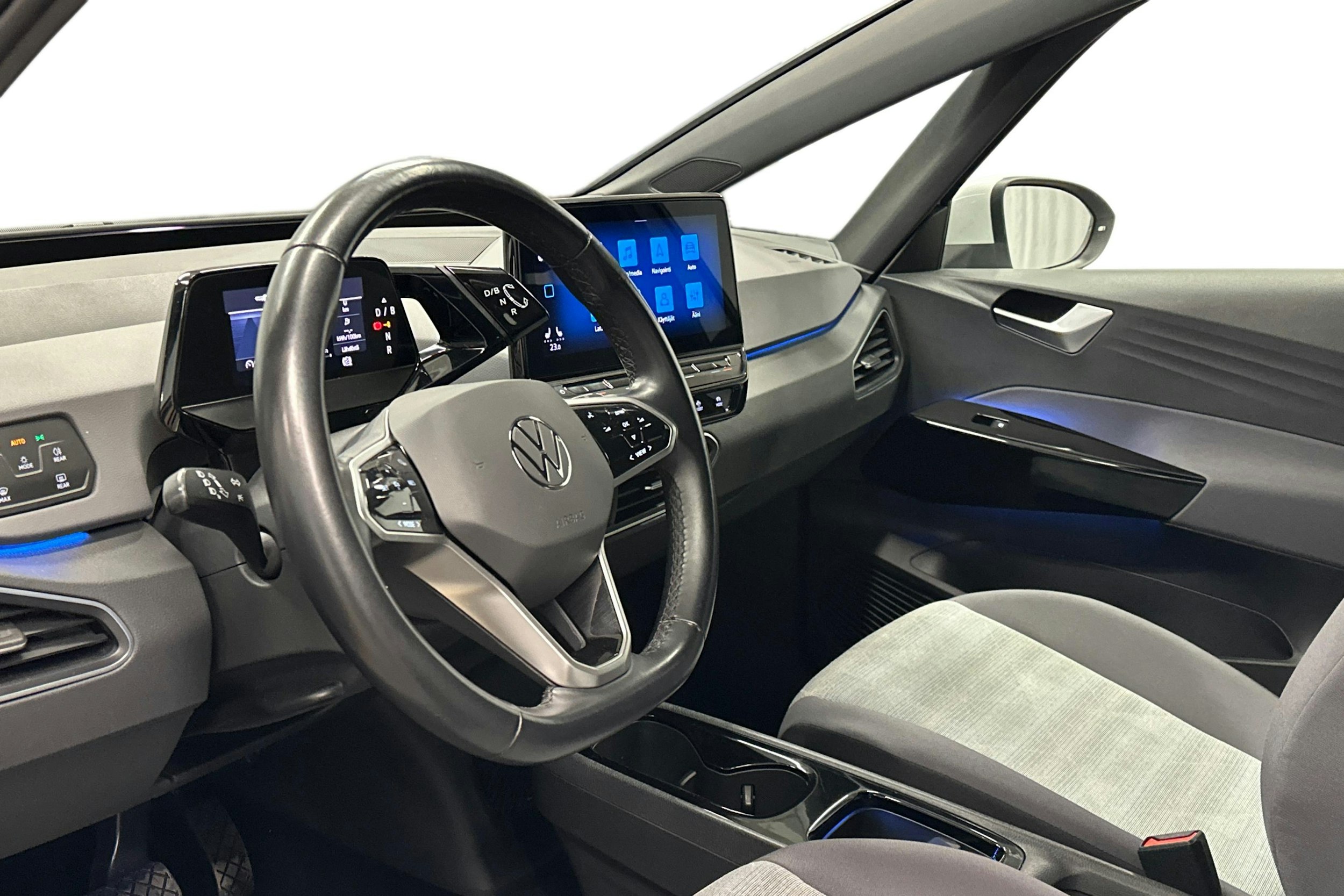 valkoinen Volkswagen ID.3 2022 kuva 7.