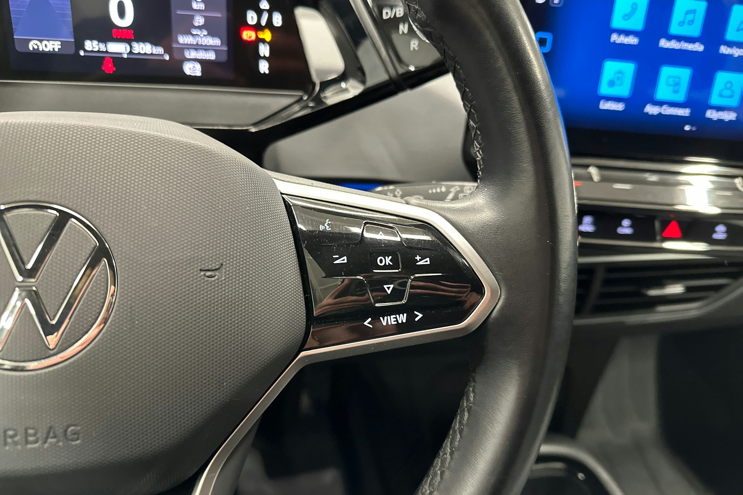 valkoinen Volkswagen ID.3 2022 kuva 15.