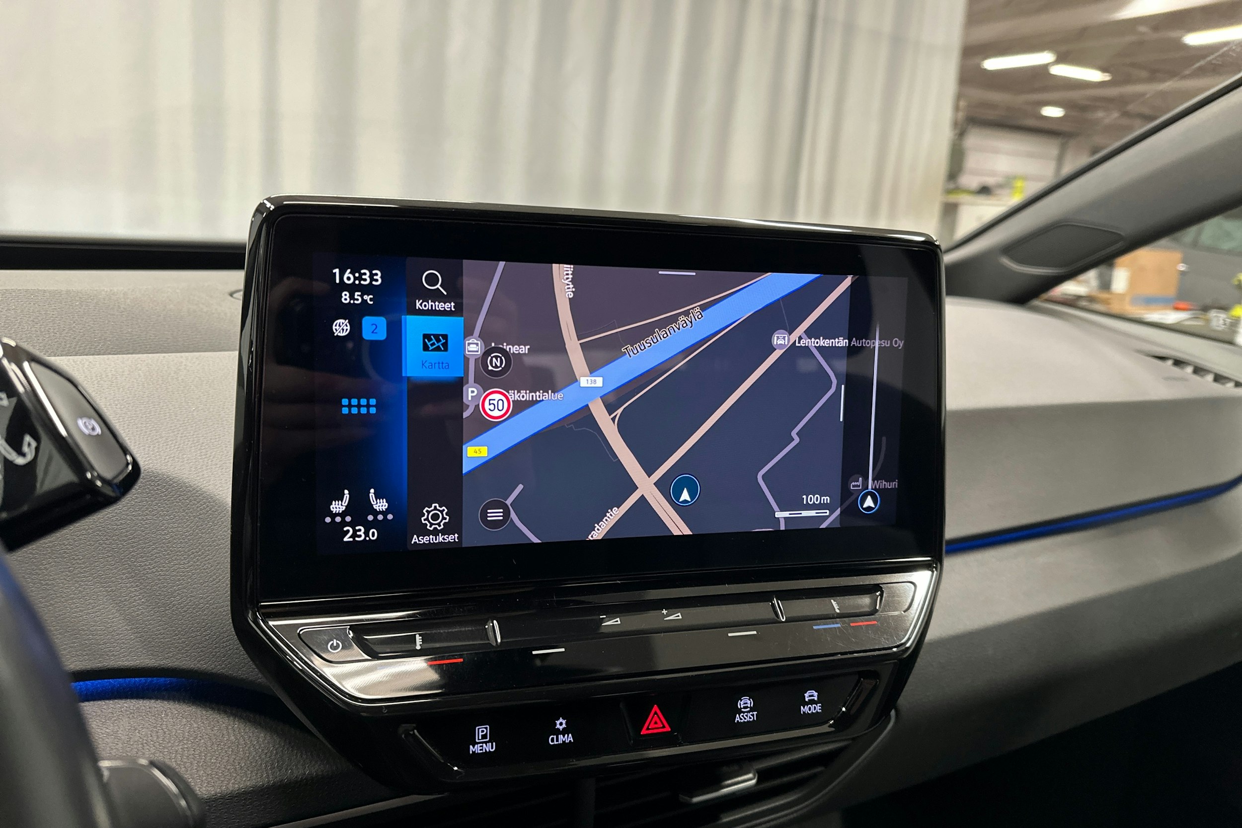 valkoinen Volkswagen ID.3 2022 kuva 21.