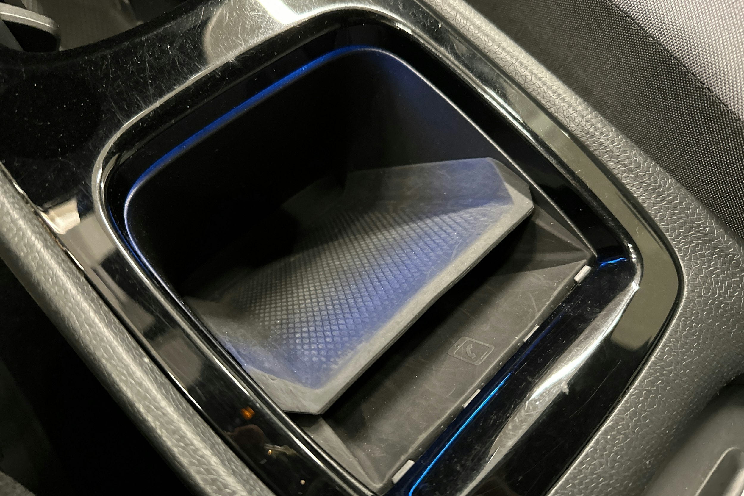 valkoinen Volkswagen ID.3 2022 kuva 22.