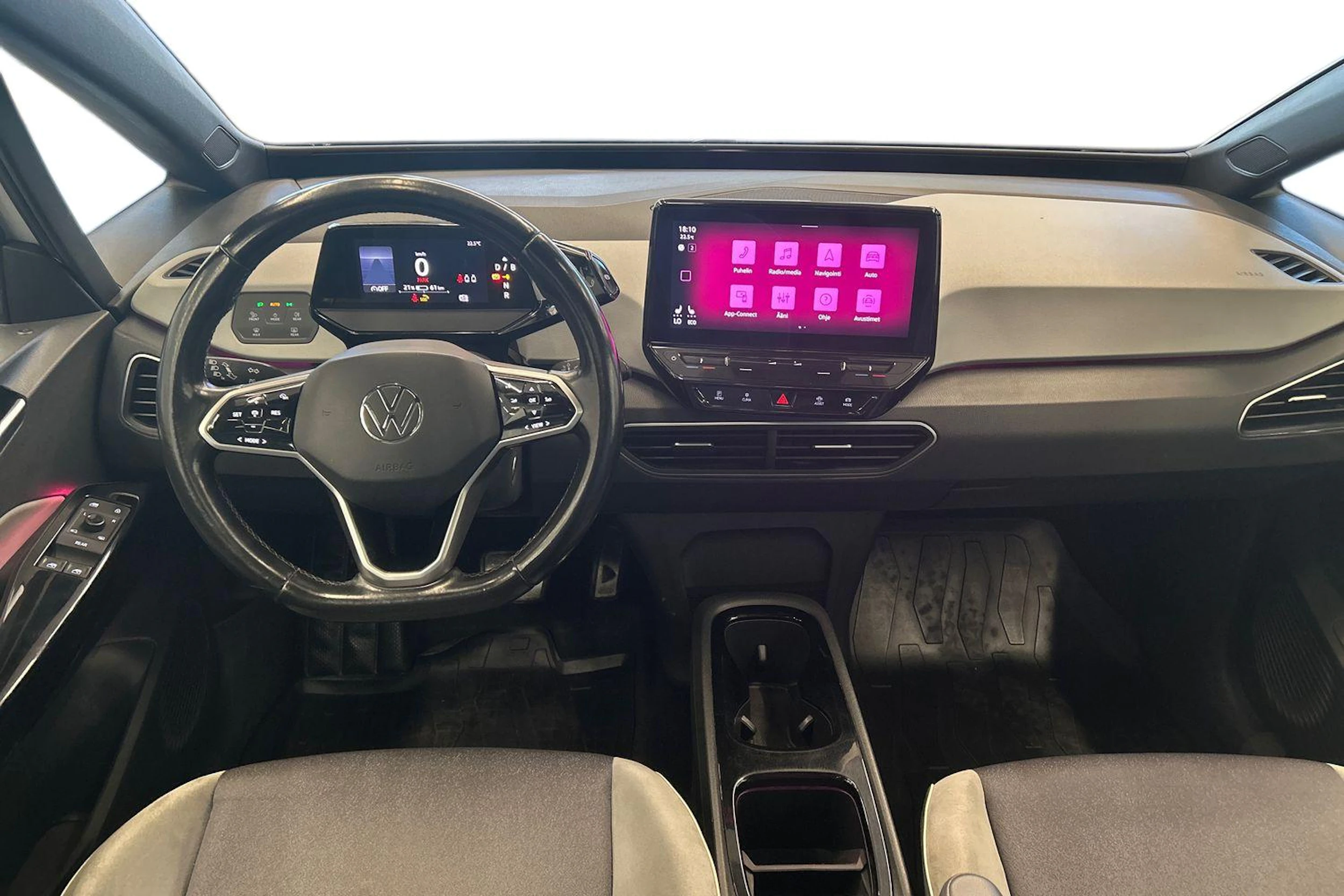 valkoinen Volkswagen ID.3 2022 kuva 7.
