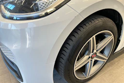 valkoinen Volkswagen ID.3 2022 kuva 23.