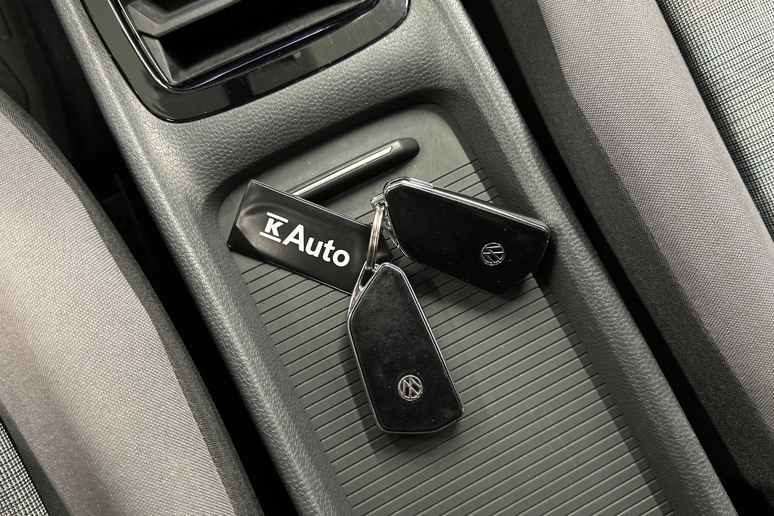 harmaa Volkswagen ID.3 2022 kuva 20.