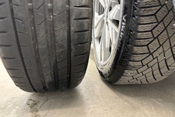sininen Volkswagen ID.3 2022 kuva 13.