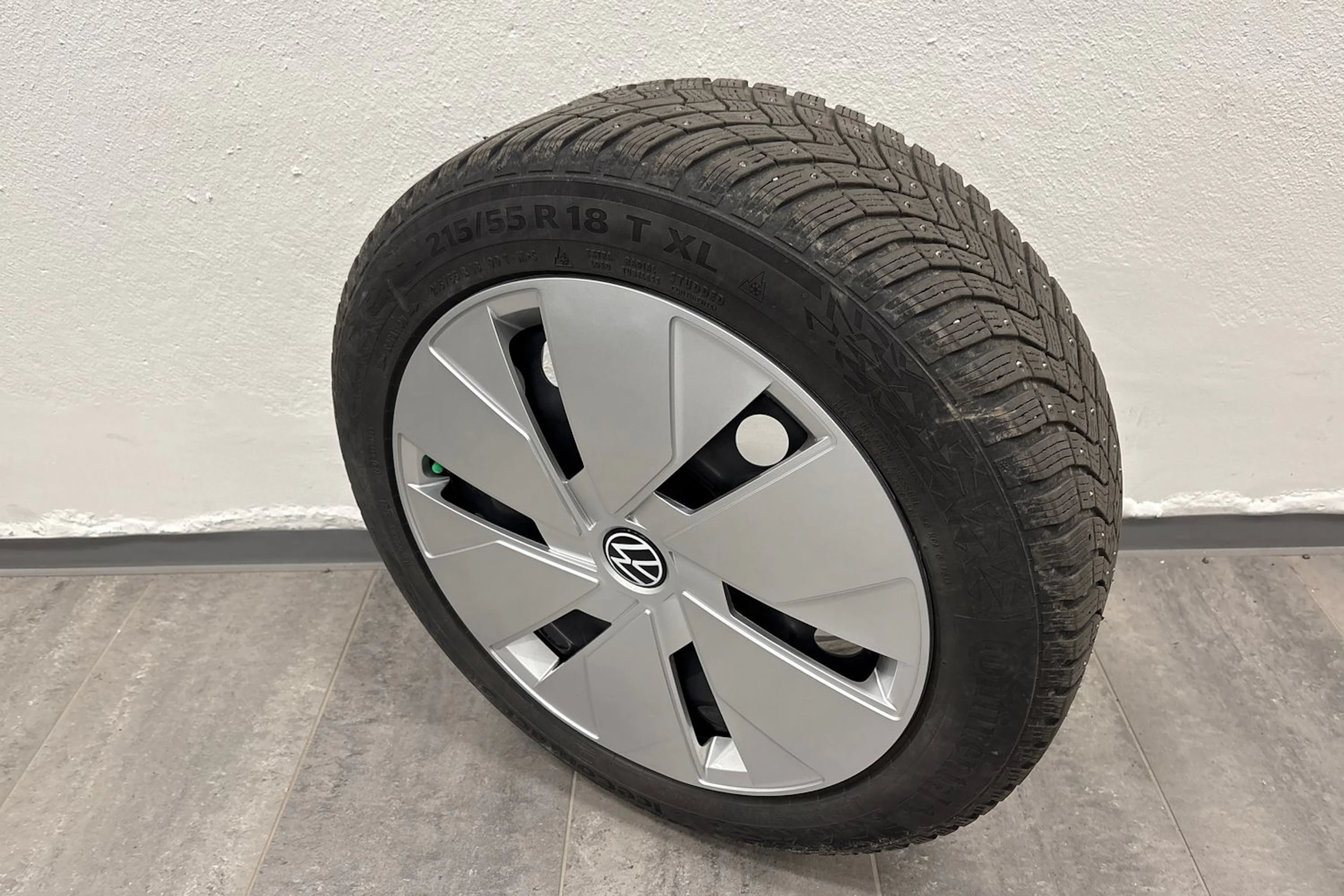 sininen Volkswagen ID.3 2022 kuva 10.