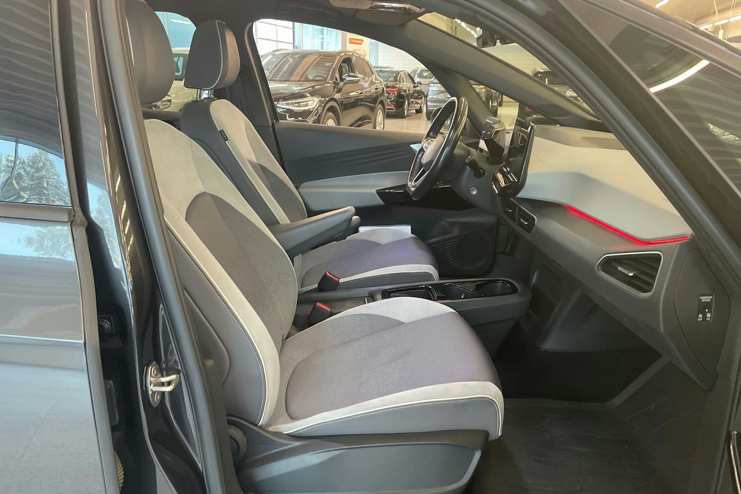 harmaa Volkswagen ID.3 2022 kuva 21.