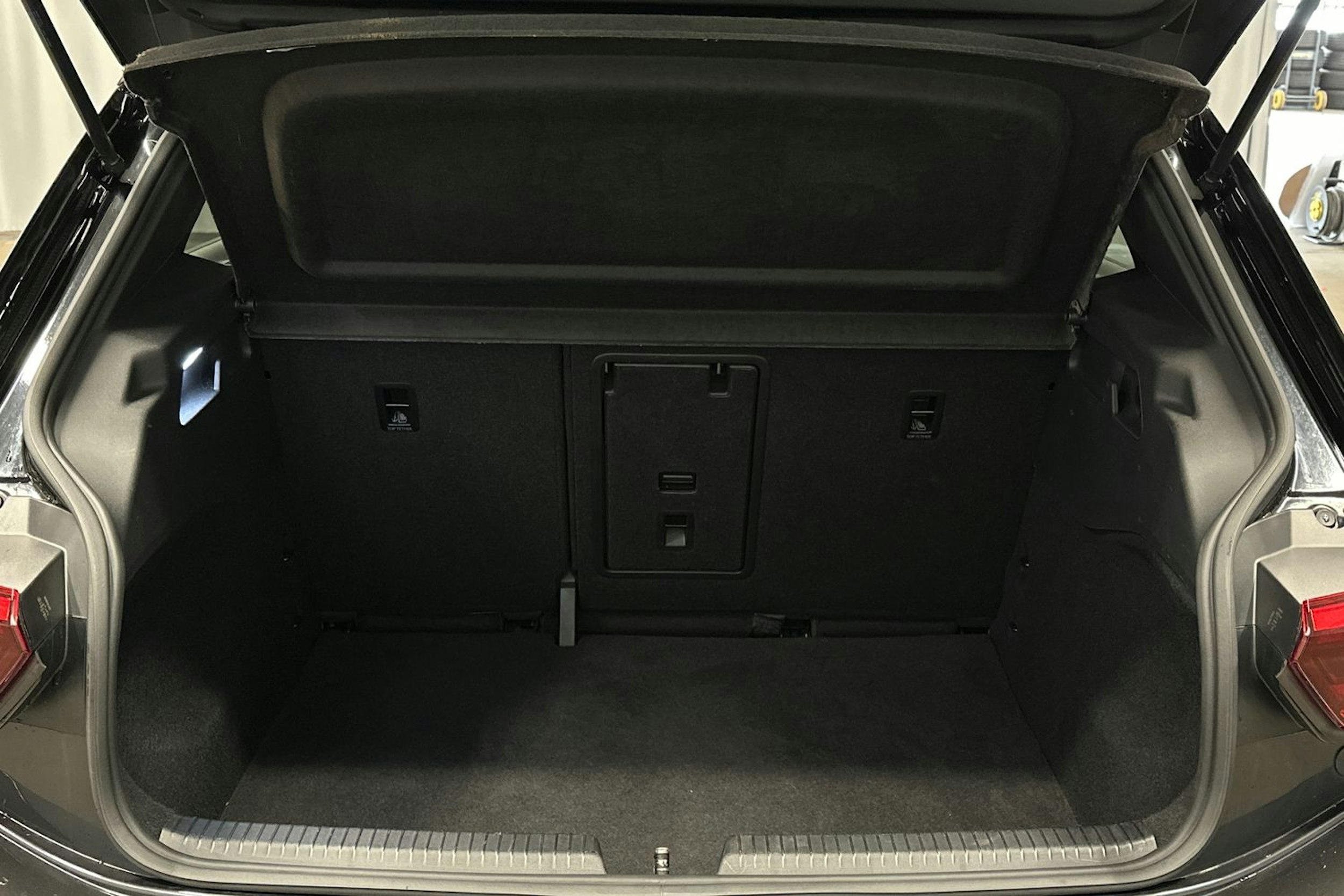 harmaa Volkswagen ID.3 2022 kuva 30.