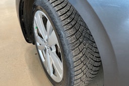 harmaa Volkswagen ID.3 2022 kuva 10.