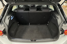 valkoinen Volkswagen ID.3 2022 kuva 14.