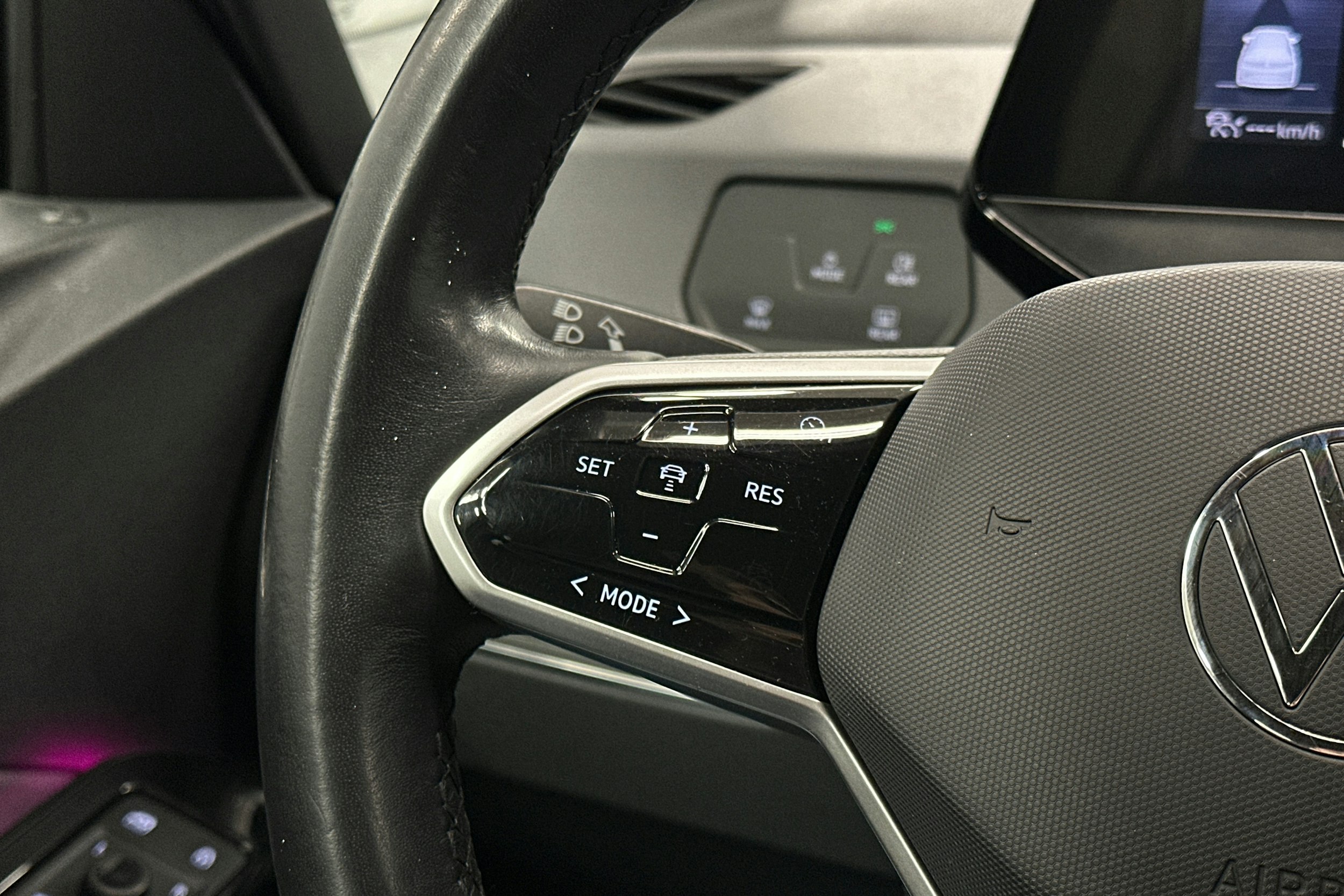 valkoinen Volkswagen ID.3 2022 kuva 17.