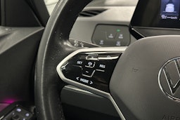 valkoinen Volkswagen ID.3 2022 kuva 17.