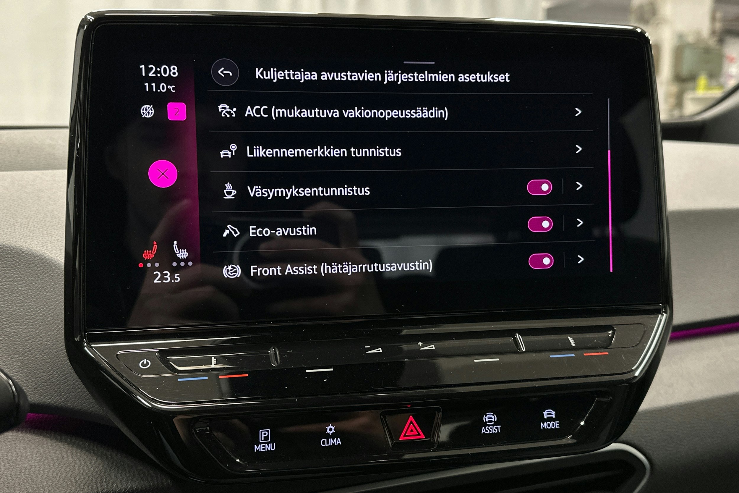 valkoinen Volkswagen ID.3 2022 kuva 25.