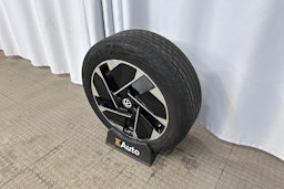 valkoinen Volkswagen ID.3 2022 kuva 13.