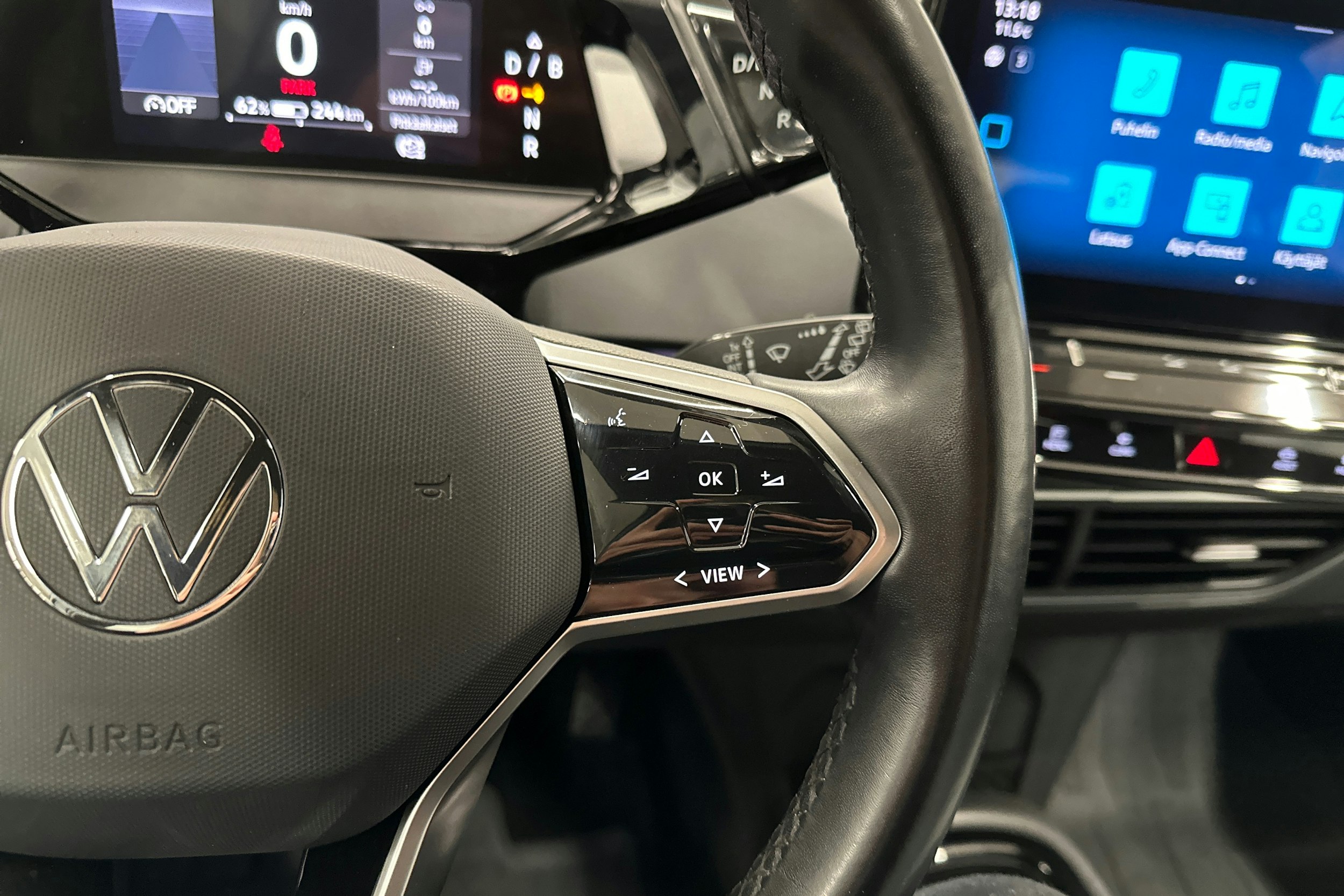 valkoinen Volkswagen ID.3 2022 kuva 15.