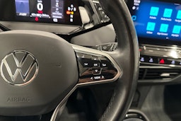 valkoinen Volkswagen ID.3 2022 kuva 15.