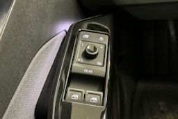 valkoinen Volkswagen ID.3 2022 kuva 17.